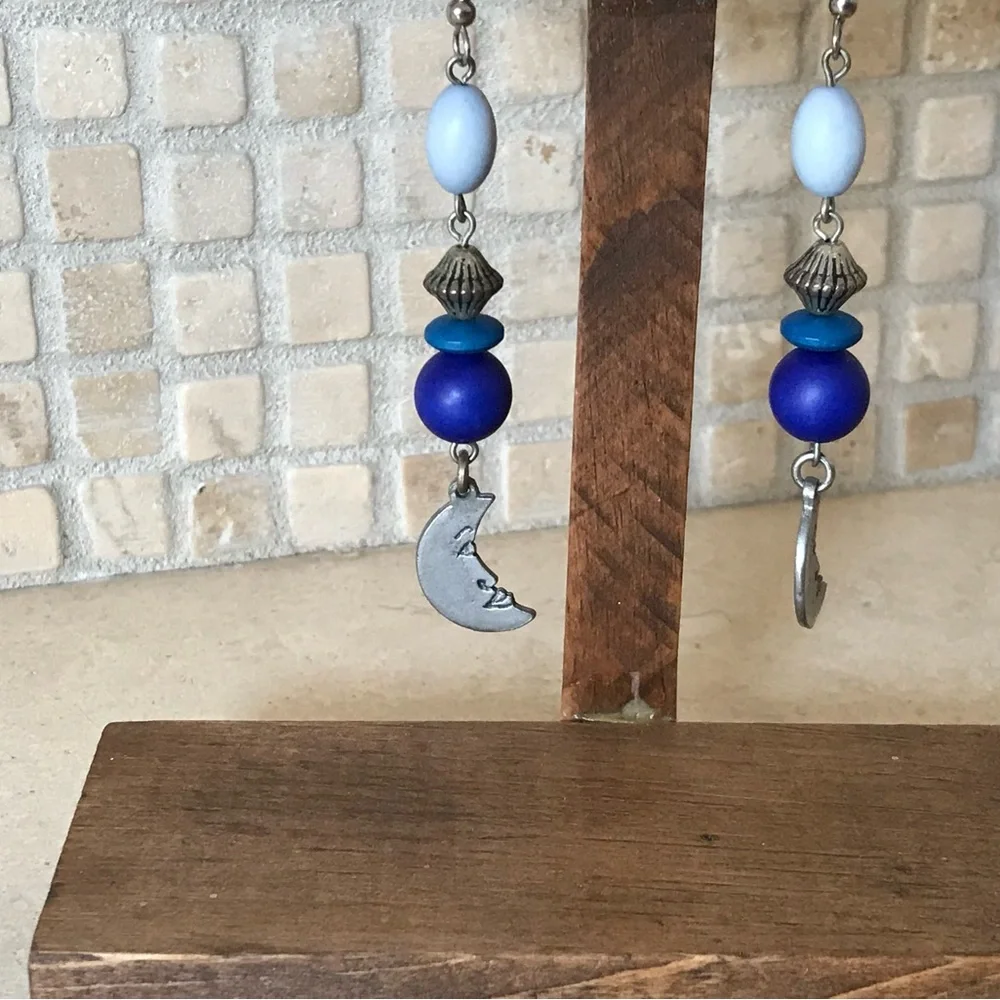 3 for $25 SILVER AND BLUE CRESCENT MOON PIERCED BOHO EARRINGS      💜NWOT💜